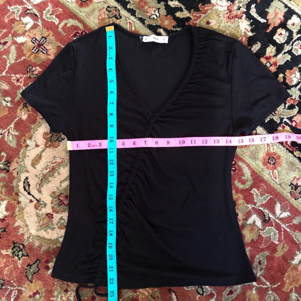 Adjustable Ruched Black Ribbed T-Shirt - Picture 8 of 8